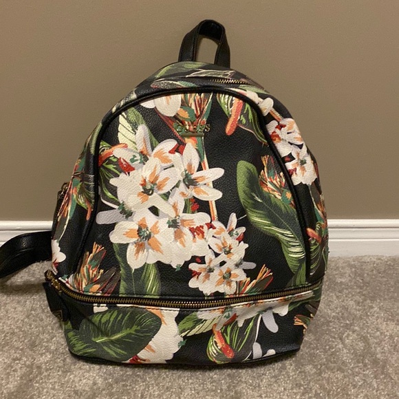 Guess pretty floral backpack with adjustable straps - Picture 1 of 8